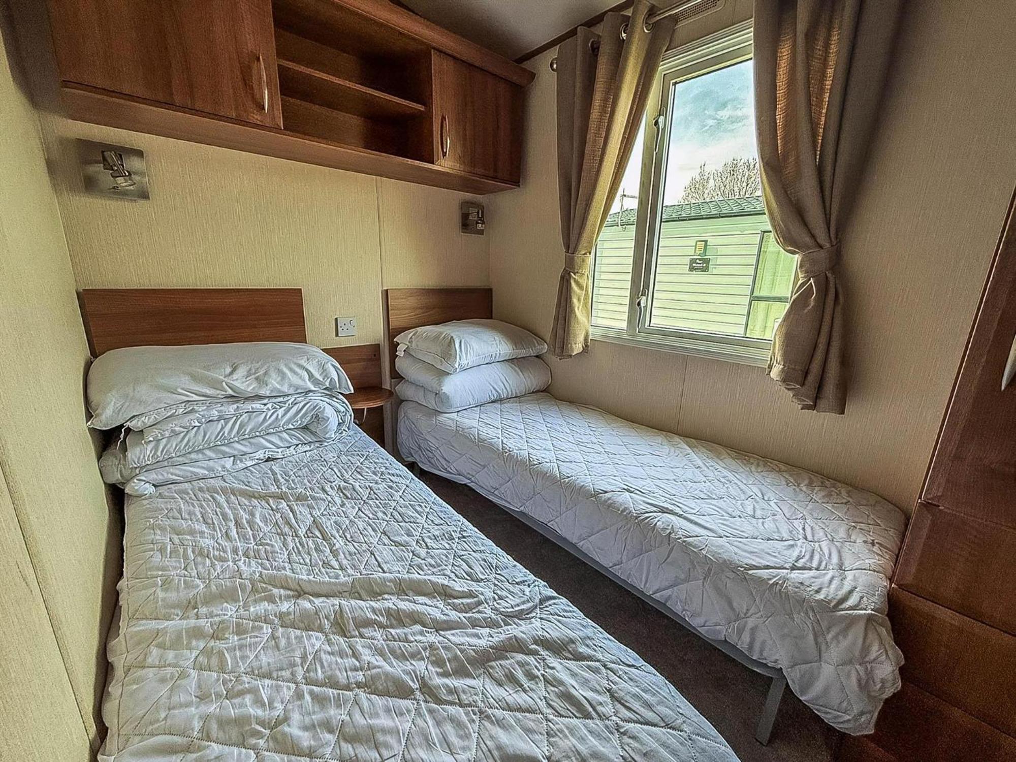 Stunning 6 Berth Caravan With Decking At Southview Holiday Park Ref 33175V スケッグネス エクステリア 写真